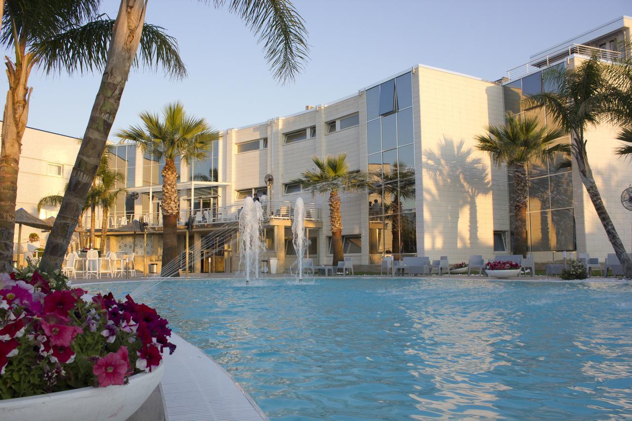 Dubaivillage Camposano Exterior photo